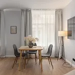 Pasta Street Old Town Residences アパート