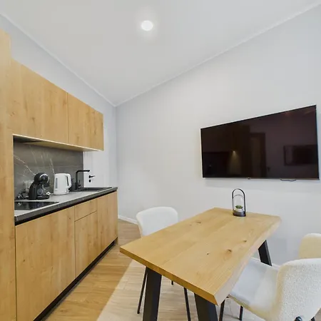P6 Old Town Apartment *
