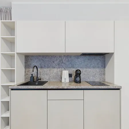 P6 Old Town Apartment *