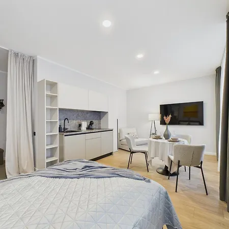 P6 Old Town Apartment