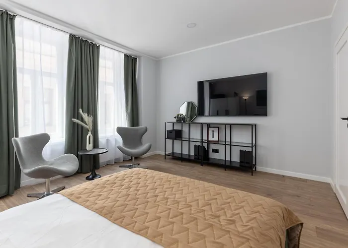 P6-a Old Town Apartment *